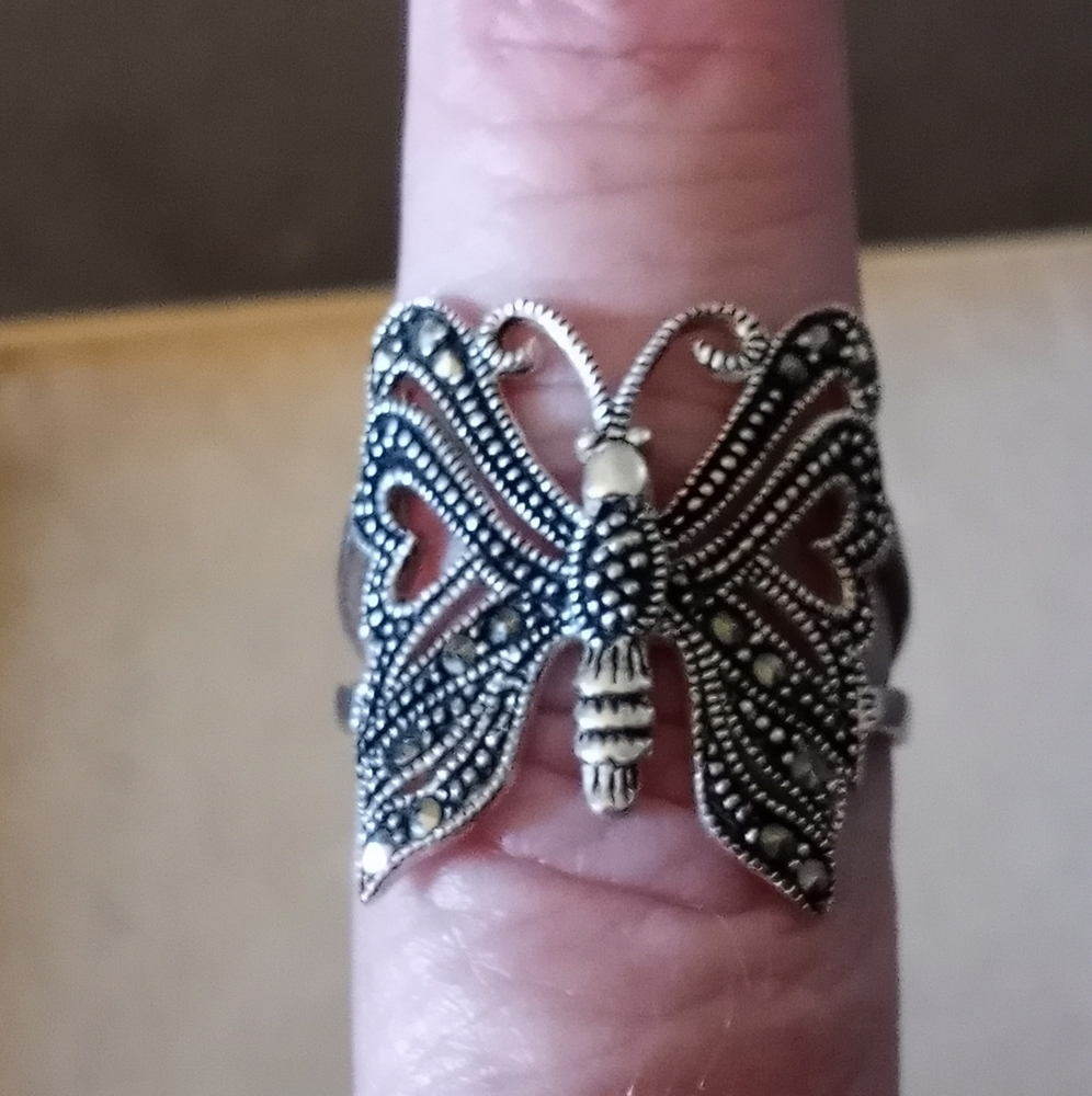 SS MARCASITE BUTTERFLY RING SIZE 8
